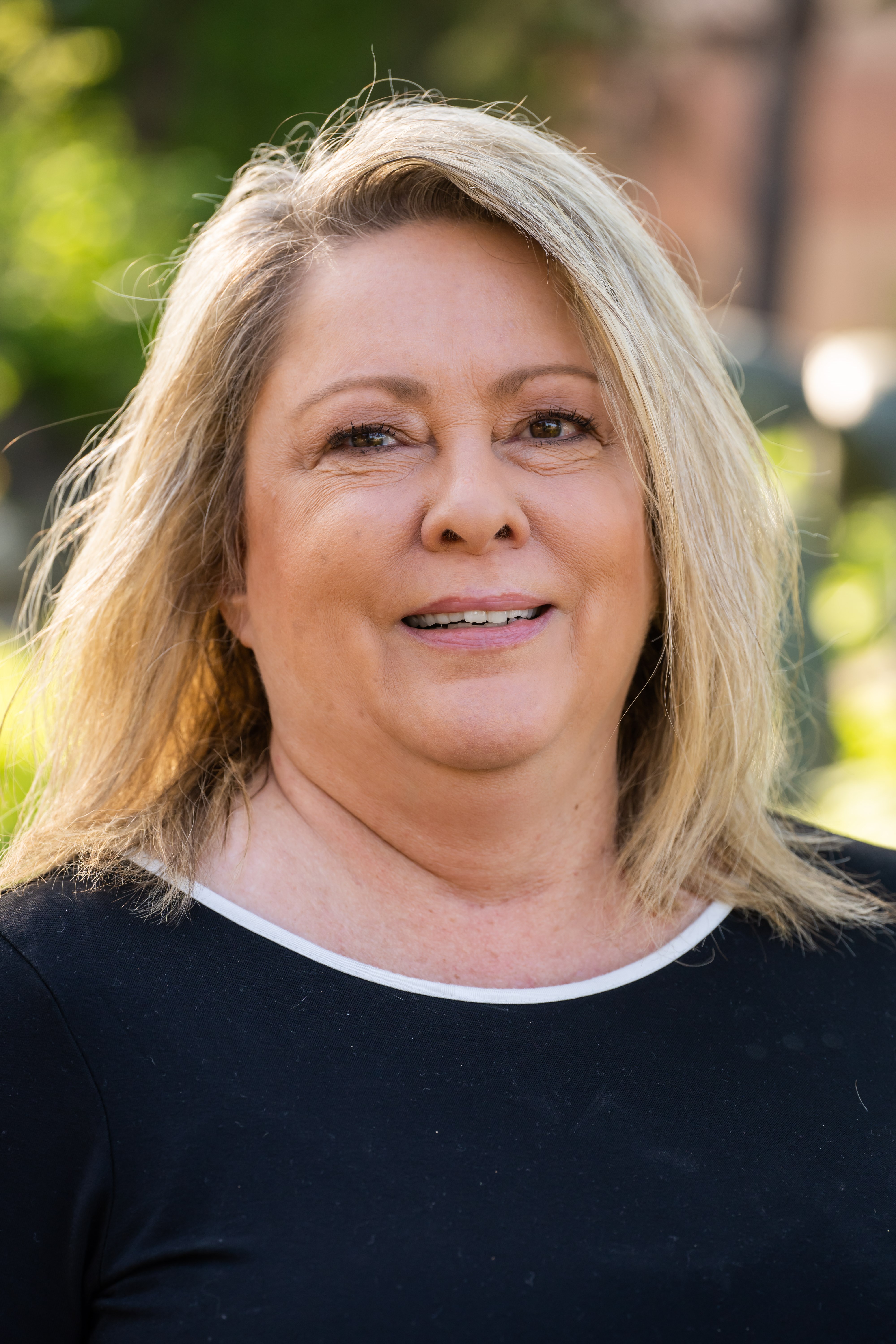 Professional Headshot of Kari Mackey