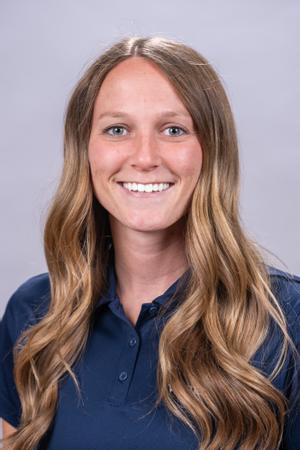 Headshot of Cali Moore