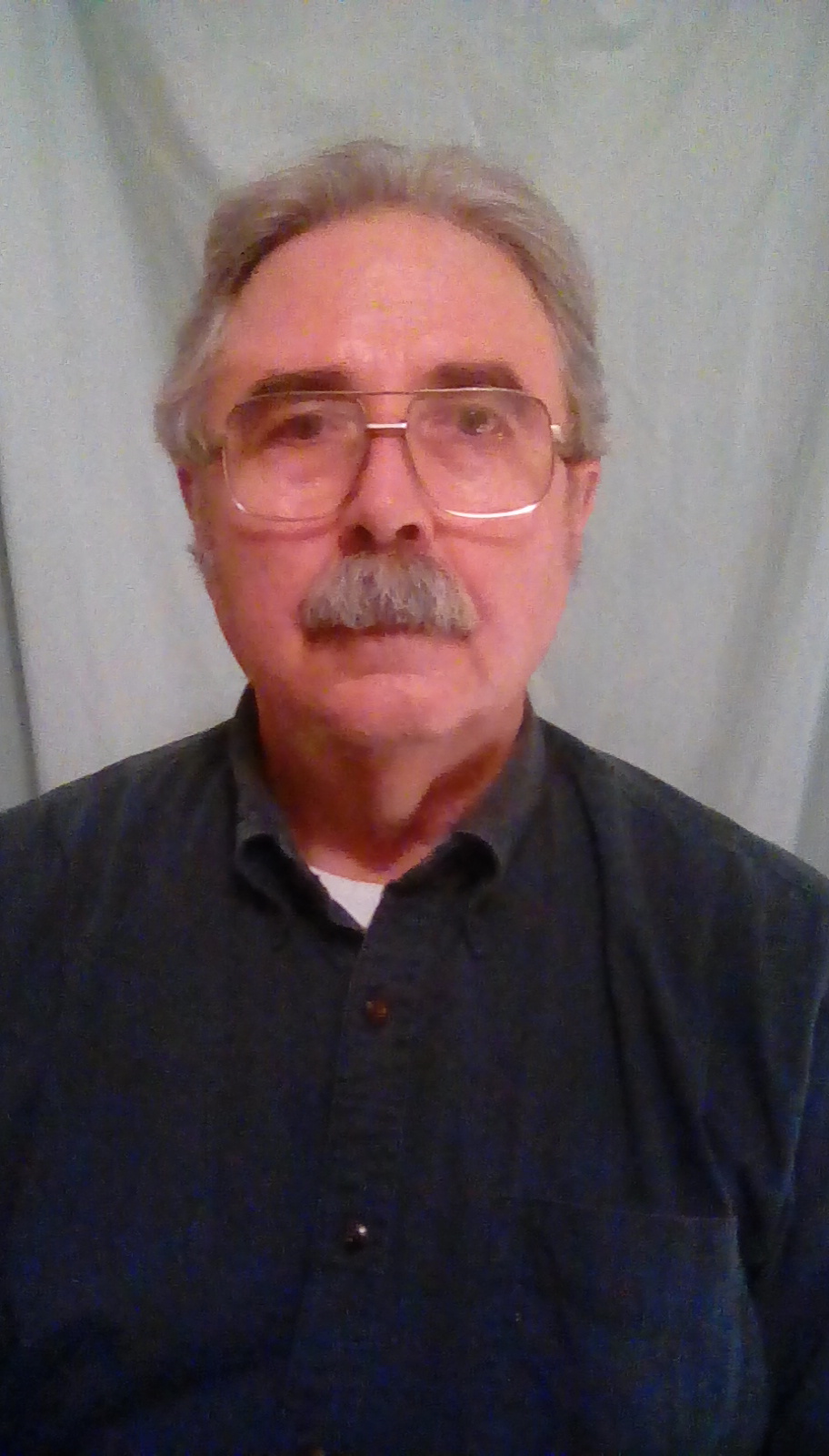 Headshot of Timothy Bell