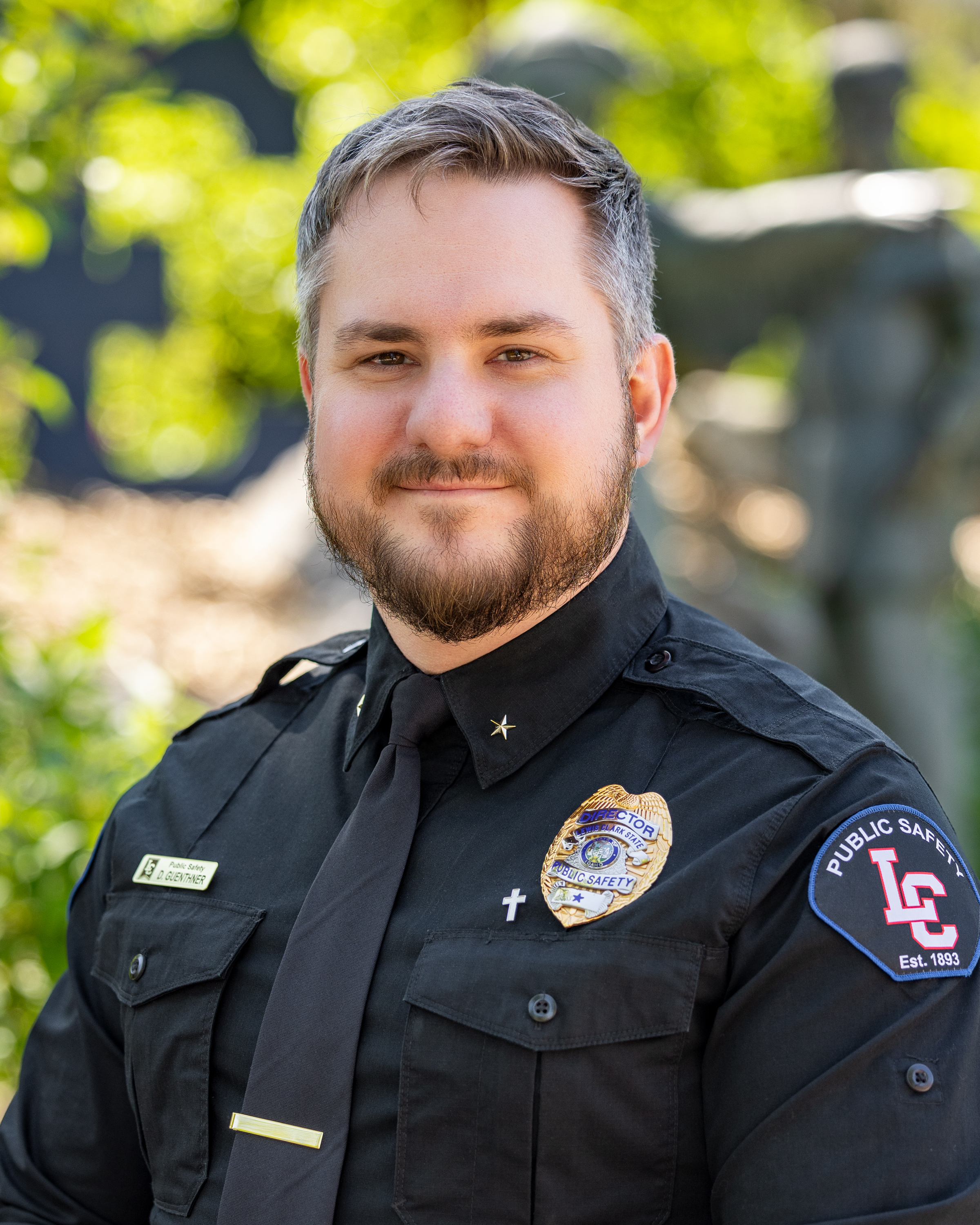 Professional Headshot of Dustin