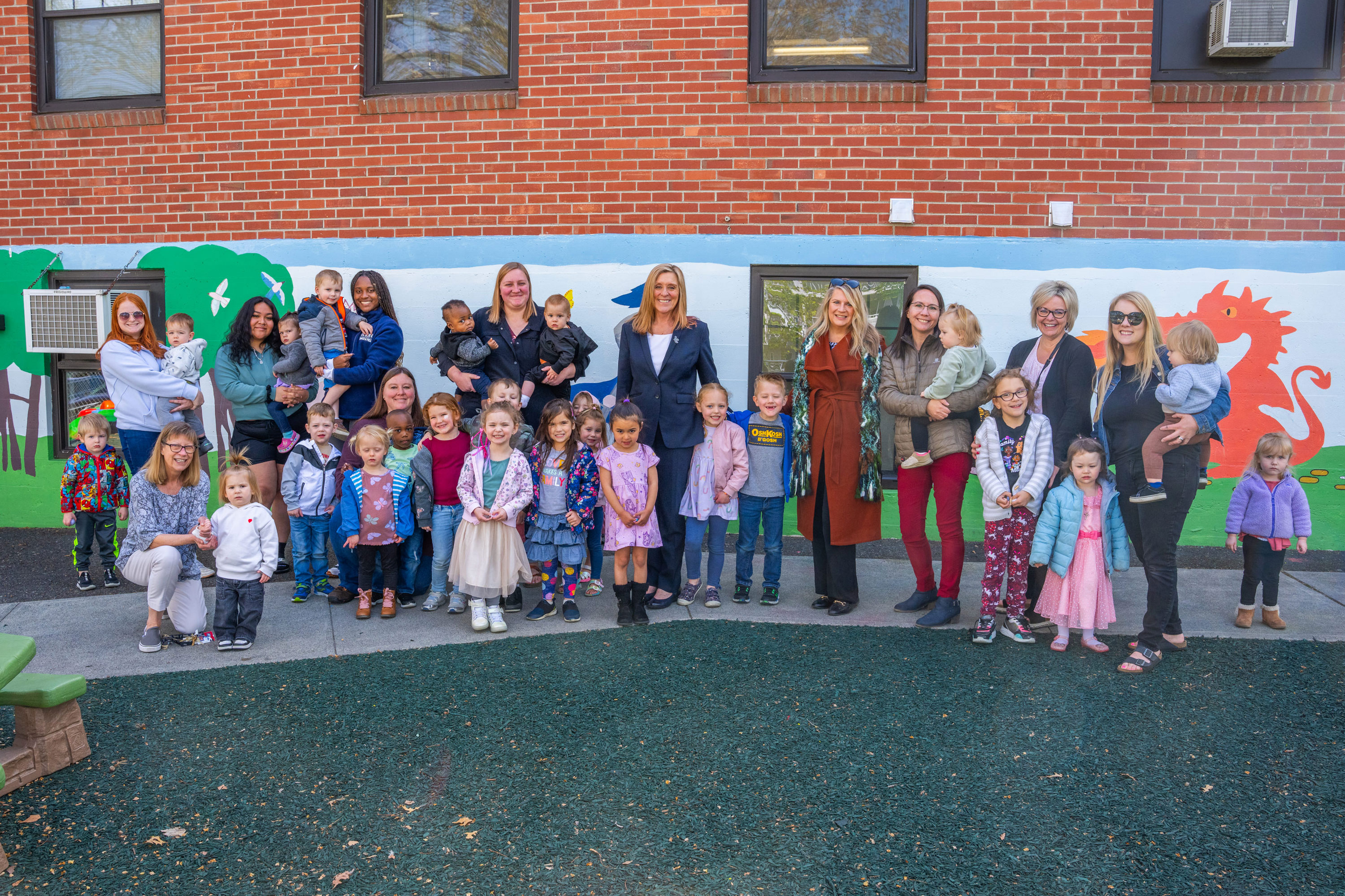KinderCollege group photo with President Pemberton